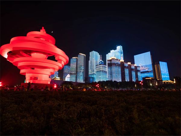 山东烟台蓬莱小面配清蒸海产实拍